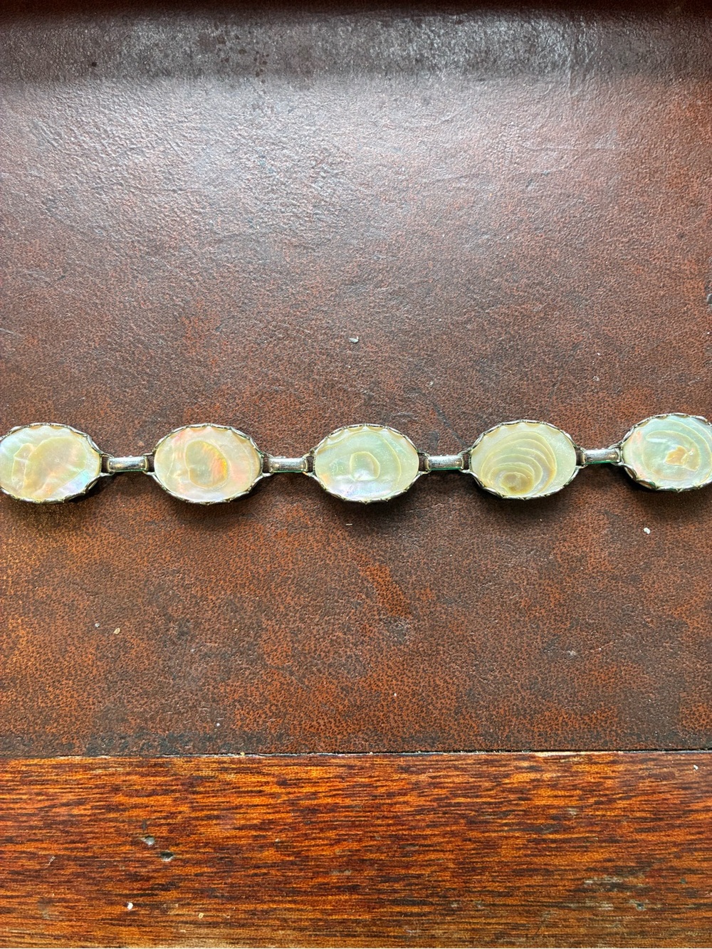 Iridescent Mother-of-Pearl silver tone Bracelet - Soft Cream Sheen